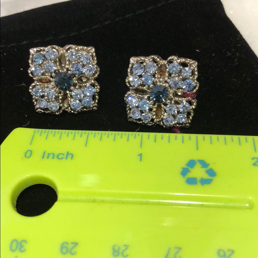 Vintage Sapphire Montana Blue Filigree Flower Earrings-Boutique 39$